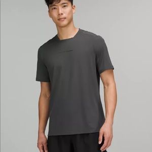 Men’s Lululemon Square-Neck Run Short Sleeve Medium